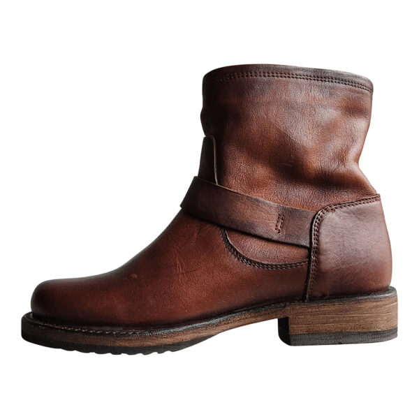 VERONICA BOOTIE - Image 2