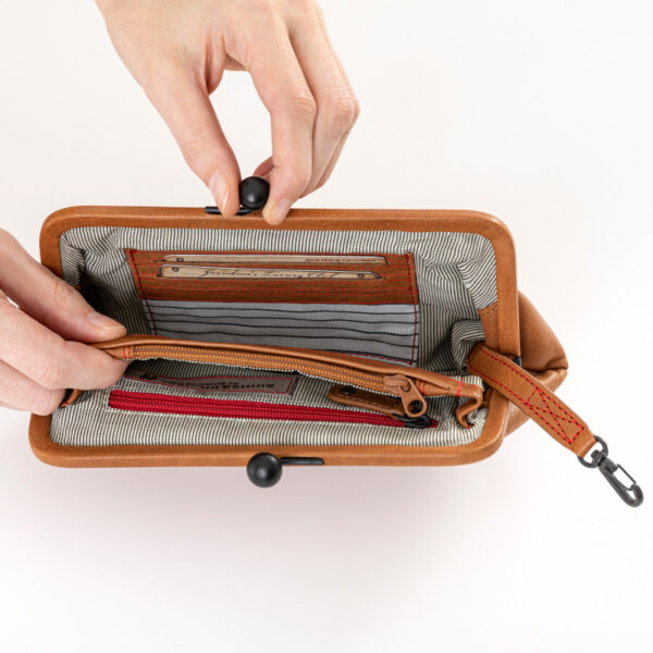 ROSE CLUTCH - Image 2