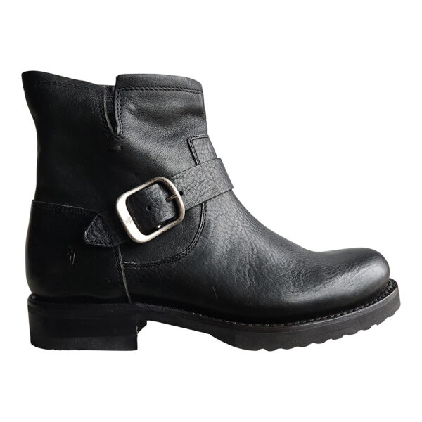 VERONICA BOOTIE