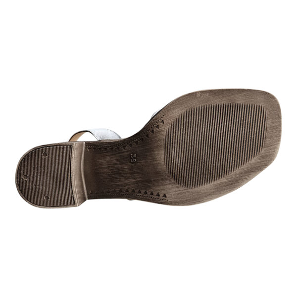 MILLIE - Image 6