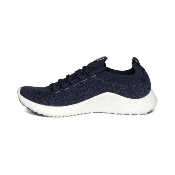 CARLY NAVY - Image 3