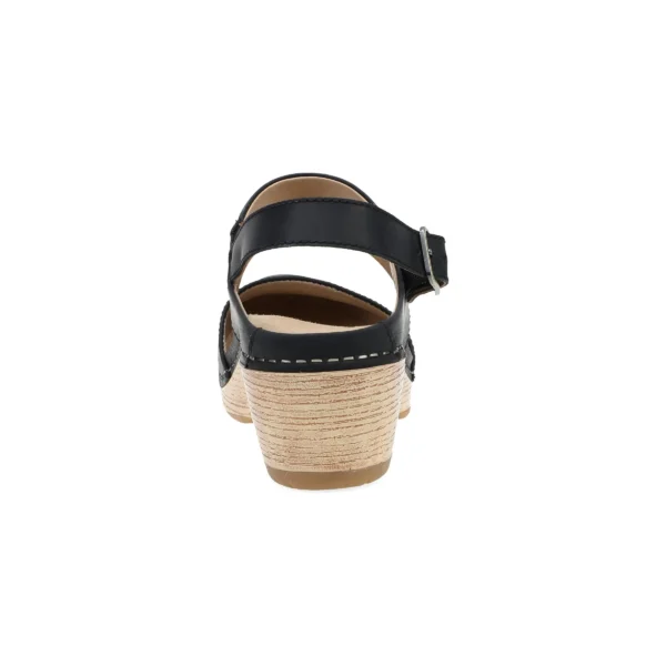 LUCIA - Image 4