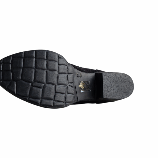 VICKY - Image 6